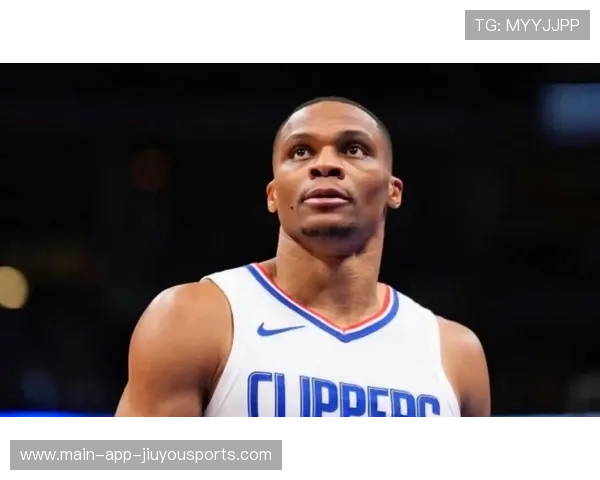 威少连续砍20+，三分表现抢眼！底薪球员令美球迷回忆起2017年，威少顶薪